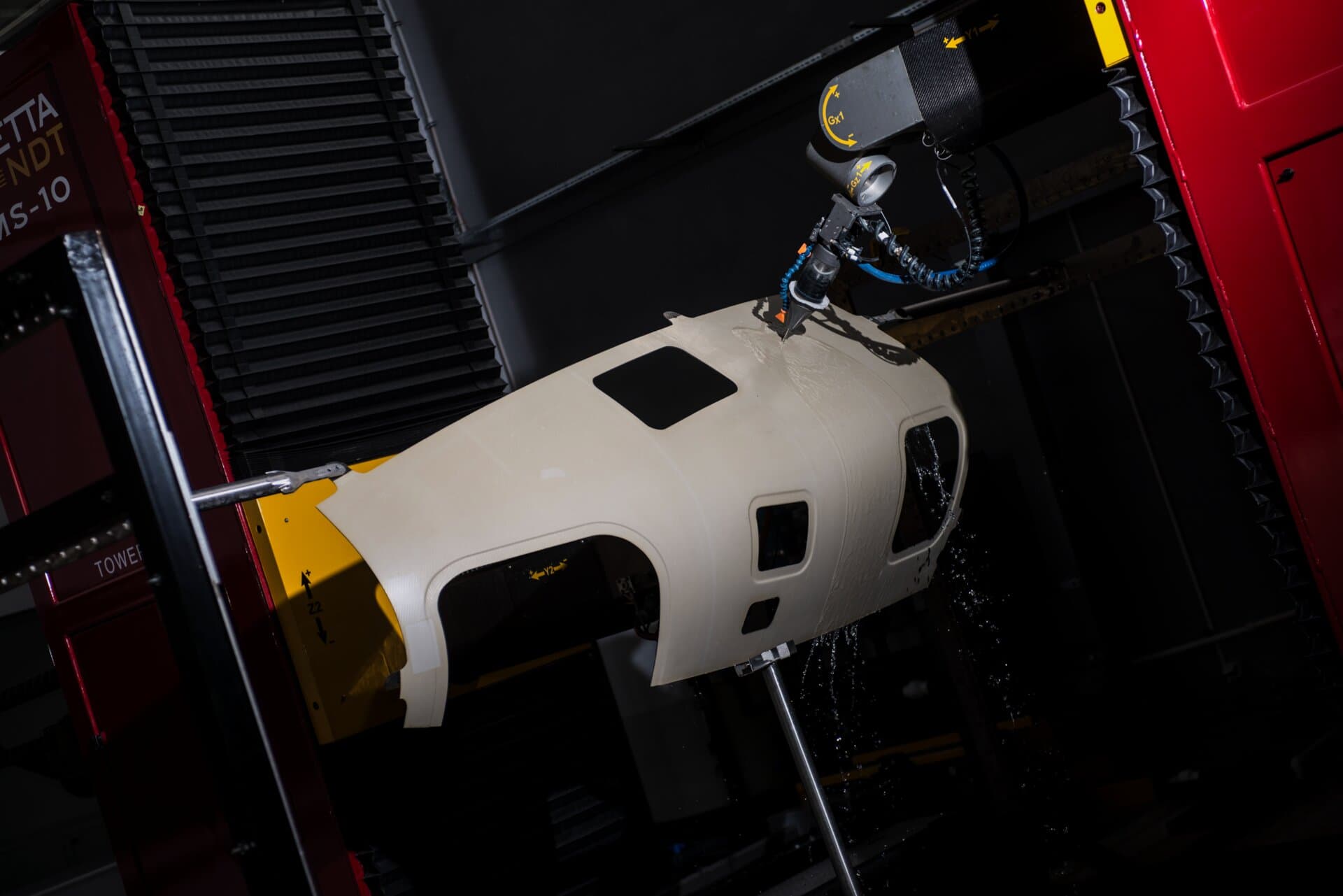 investmentStrategy.items.highEndTech.imageAlt